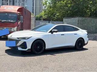 Changan UNI-V 2023 купить из Китая, цена 2 437 000 ₽ — Suifenhe Auto