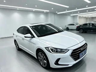 Hyundai Elantra 2018 купить из Китая, цена 1 237 000 ₽ — Suifenhe Auto