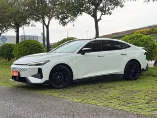 Changan UNI-V 2024 купить из Китая, цена 2 673 000 ₽ — Suifenhe Auto