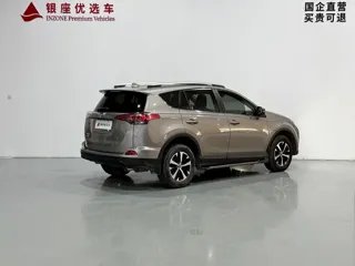 Toyota RAV4 2019 купить из Китая, цена 2 014 000 ₽ — Suifenhe Auto