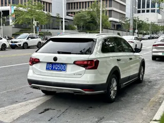 Volkswagen C-TREK 2018 купить из Китая, цена 1 266 000 ₽ — Suifenhe Auto