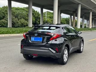 Toyota IZOA 2022 купить из Китая, цена 1 728 000 ₽ — Suifenhe Auto