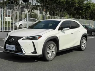 Lexus UX 2024