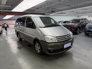 Dongfeng Fengxing Lingzhi 2018 купить из Китая, цена 1 117 000 ₽ — Suifenhe Auto