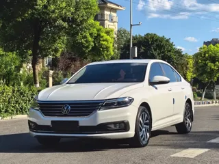 Volkswagen Lavida 2022 купить из Китая, цена 1 357 000 ₽ — Suifenhe Auto