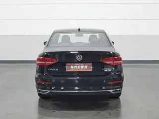Volkswagen Lavida 2019 купить из Китая, цена 1 313 000 ₽ — Suifenhe Auto