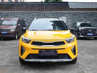 Kia Stonic 2022 купить из Китая, цена 1 376 000 ₽ — Suifenhe Auto