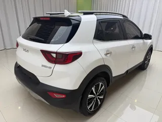 Kia Stonic 2022 купить из Китая, цена 1 493 000 ₽ — Suifenhe Auto