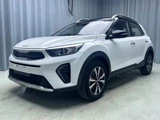 Kia Stonic 2022 купить из Китая, цена 1 480 000 ₽ — Suifenhe Auto
