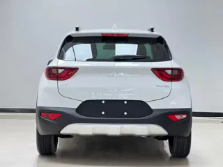 Kia Stonic 2023 купить из Китая, цена 1 441 000 ₽ — Suifenhe Auto