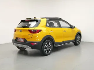 Kia Stonic 2020 купить из Китая, цена 1 173 000 ₽ — Suifenhe Auto
