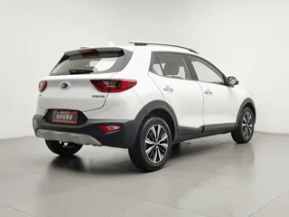 Kia Stonic 2020 купить из Китая, цена 1 195 000 ₽ — Suifenhe Auto