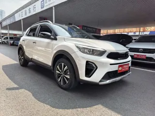 Kia Stonic 2022 купить из Китая, цена 1 441 000 ₽ — Suifenhe Auto