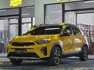 Kia Stonic 2021 купить из Китая, цена 1 299 000 ₽ — Suifenhe Auto