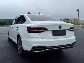 Volkswagen Lavida 2023 купить из Китая, цена 1 691 000 ₽ — Suifenhe Auto