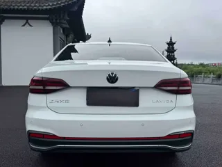 Volkswagen Lavida 2023 купить из Китая, цена 1 691 000 ₽ — Suifenhe Auto