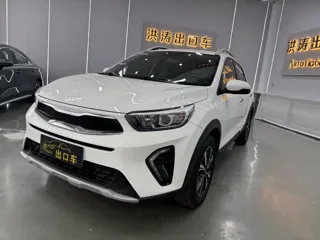 Kia Stonic 2023 купить из Китая, цена 1 506 000 ₽ — Suifenhe Auto