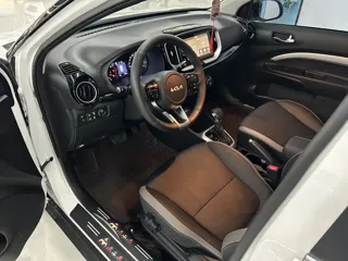 Kia Stonic 2026 купить из Китая, цена 1 738 000 ₽ — Suifenhe Auto