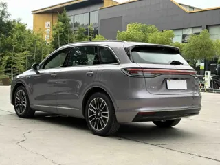 Shangjie H5 2025 купить из Китая, цена 3 912 000 ₽ — Suifenhe Auto