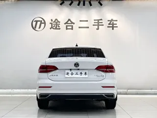 Volkswagen Lavida 2020 купить из Китая, цена 1 455 000 ₽ — Suifenhe Auto