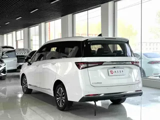 Wuling Jiachen 2022 купить из Китая, цена 1 390 000 ₽ — Suifenhe Auto