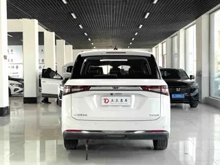 Wuling Jiachen 2022 купить из Китая, цена 1 390 000 ₽ — Suifenhe Auto