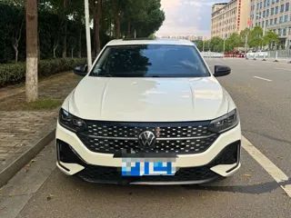 Volkswagen Lavida 2023 купить из Китая, цена 1 536 000 ₽ — Suifenhe Auto