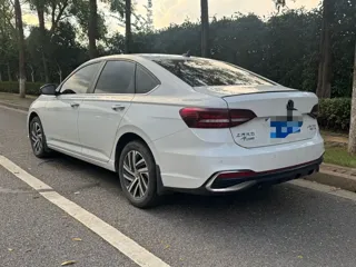 Volkswagen Lavida 2023 купить из Китая, цена 1 536 000 ₽ — Suifenhe Auto