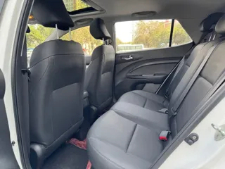 Kia Stonic 2021 купить из Китая, цена 1 371 000 ₽ — Suifenhe Auto