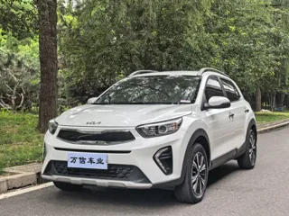Kia Stonic 2023 купить из Китая, цена 1 454 000 ₽ — Suifenhe Auto
