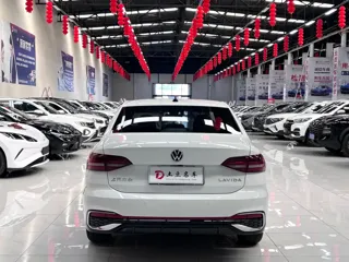 Volkswagen Lavida 2023 купить из Китая, цена 1 731 000 ₽ — Suifenhe Auto