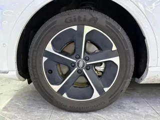 Shangjie H5 2025 купить из Китая, цена 3 912 000 ₽ — Suifenhe Auto