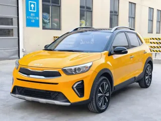 Kia Stonic 2022 купить из Китая, цена 1 350 000 ₽ — Suifenhe Auto