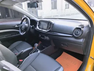 Kia Stonic 2022 купить из Китая, цена 1 350 000 ₽ — Suifenhe Auto