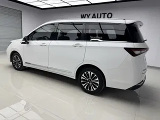 Wuling Jiachen 2022 купить из Китая, цена 1 470 000 ₽ — Suifenhe Auto