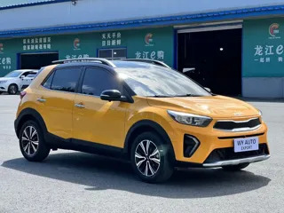 Kia Stonic 2023 купить из Китая, цена 1 493 000 ₽ — Suifenhe Auto