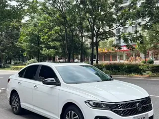 Volkswagen Lavida 2023 купить из Китая, цена 1 495 000 ₽ — Suifenhe Auto