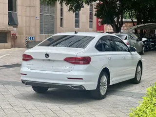 Volkswagen Lavida 2021 купить из Китая, цена 1 396 000 ₽ — Suifenhe Auto