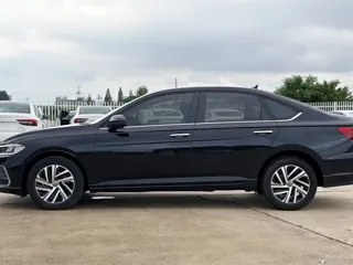 Volkswagen Lavida 2023 купить из Китая, цена 2 950 000 ₽ — Suifenhe Auto