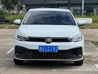 Volkswagen Lavida 2023 купить из Китая, цена 1 267 000 ₽ — Suifenhe Auto