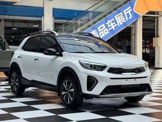 Kia Stonic 2023 купить из Китая, цена 1 493 000 ₽ — Suifenhe Auto
