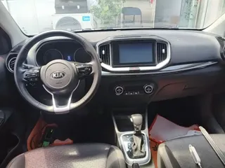 Kia Stonic 2019 купить из Китая, цена 1 225 000 ₽ — Suifenhe Auto