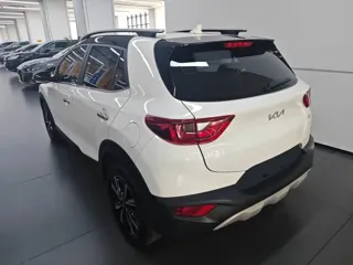 Kia Stonic 2024 купить из Китая, цена 1 593 000 ₽ — Suifenhe Auto