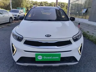 Kia Stonic 2018 купить из Китая, цена 1 245 000 ₽ — Suifenhe Auto