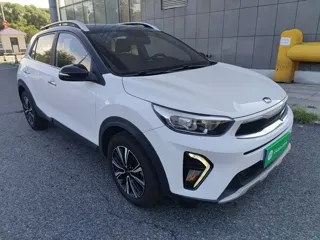 Kia Stonic 2018 купить из Китая, цена 1 245 000 ₽ — Suifenhe Auto