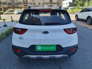 Kia Stonic 2018 купить из Китая, цена 1 245 000 ₽ — Suifenhe Auto