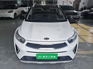 Kia Stonic 2018 купить из Китая, цена 1 136 000 ₽ — Suifenhe Auto