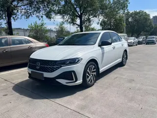 Volkswagen Lavida 2023 купить из Китая, цена 1 497 000 ₽ — Suifenhe Auto