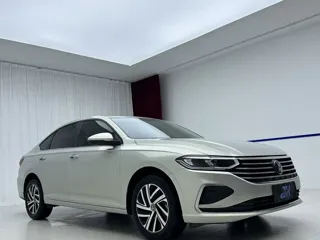 Volkswagen Lavida 2023 купить из Китая, цена 1 367 000 ₽ — Suifenhe Auto