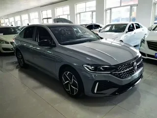Volkswagen Lavida 2022 купить из Китая, цена 1 675 000 ₽ — Suifenhe Auto